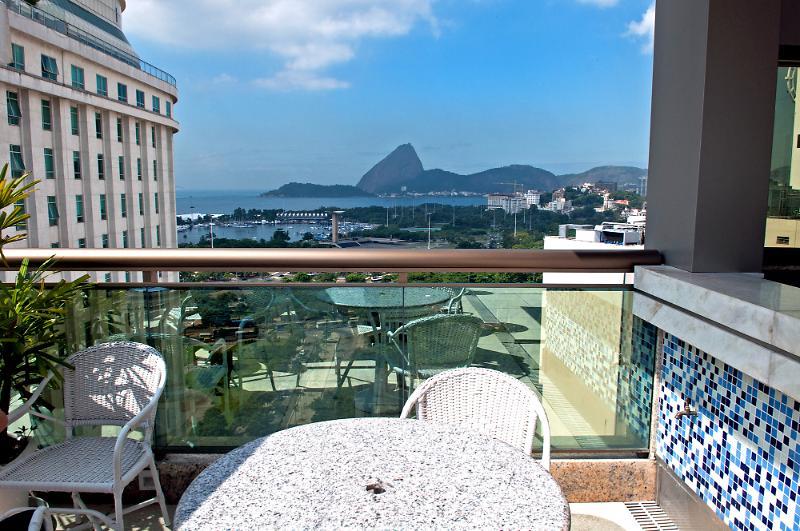Hotel Atlântico Business Centro Rio de Janeiro Exterior foto A balcony of a hotel in Rio de Janeiro, Brazil.