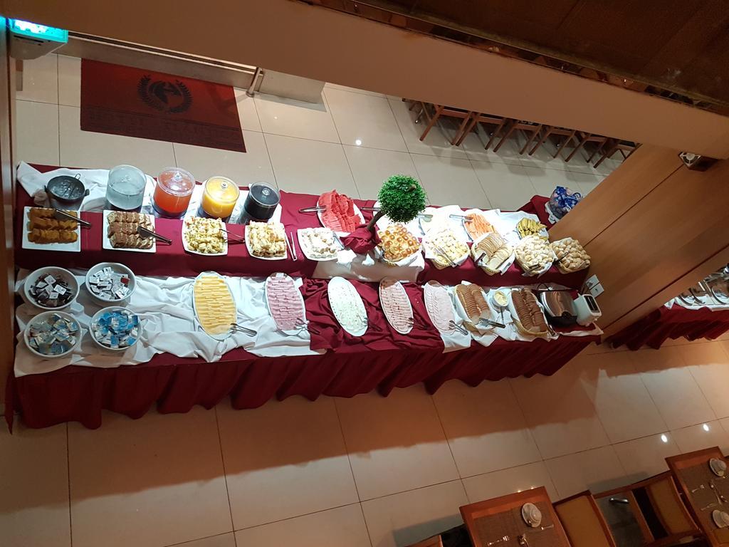 Hotel Atlântico Business Centro Rio de Janeiro Exterior foto Breakfast buffet at the hotel