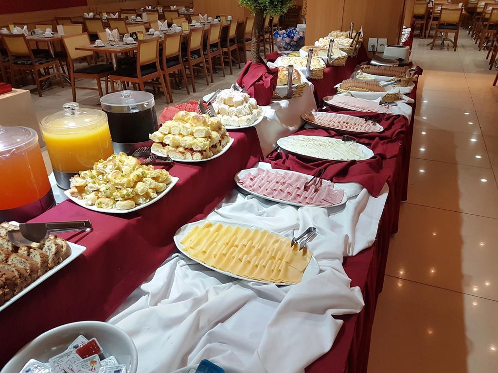 Hotel Atlântico Business Centro Rio de Janeiro Exterior foto Breakfast buffet at a hotel in Belgrade
