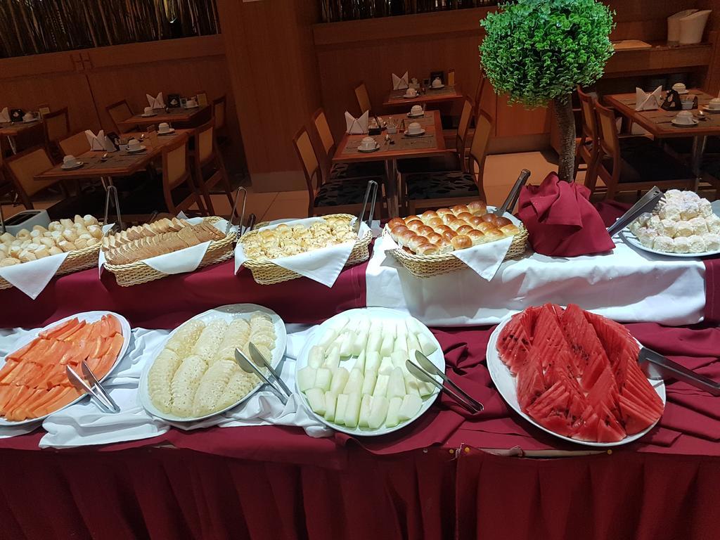 Hotel Atlântico Business Centro Rio de Janeiro Exterior foto Breakfast buffet at a hotel